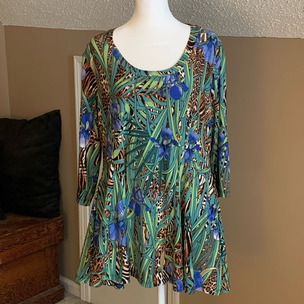 Attitudes by Renee Petite Printed Tunic with Pockets
